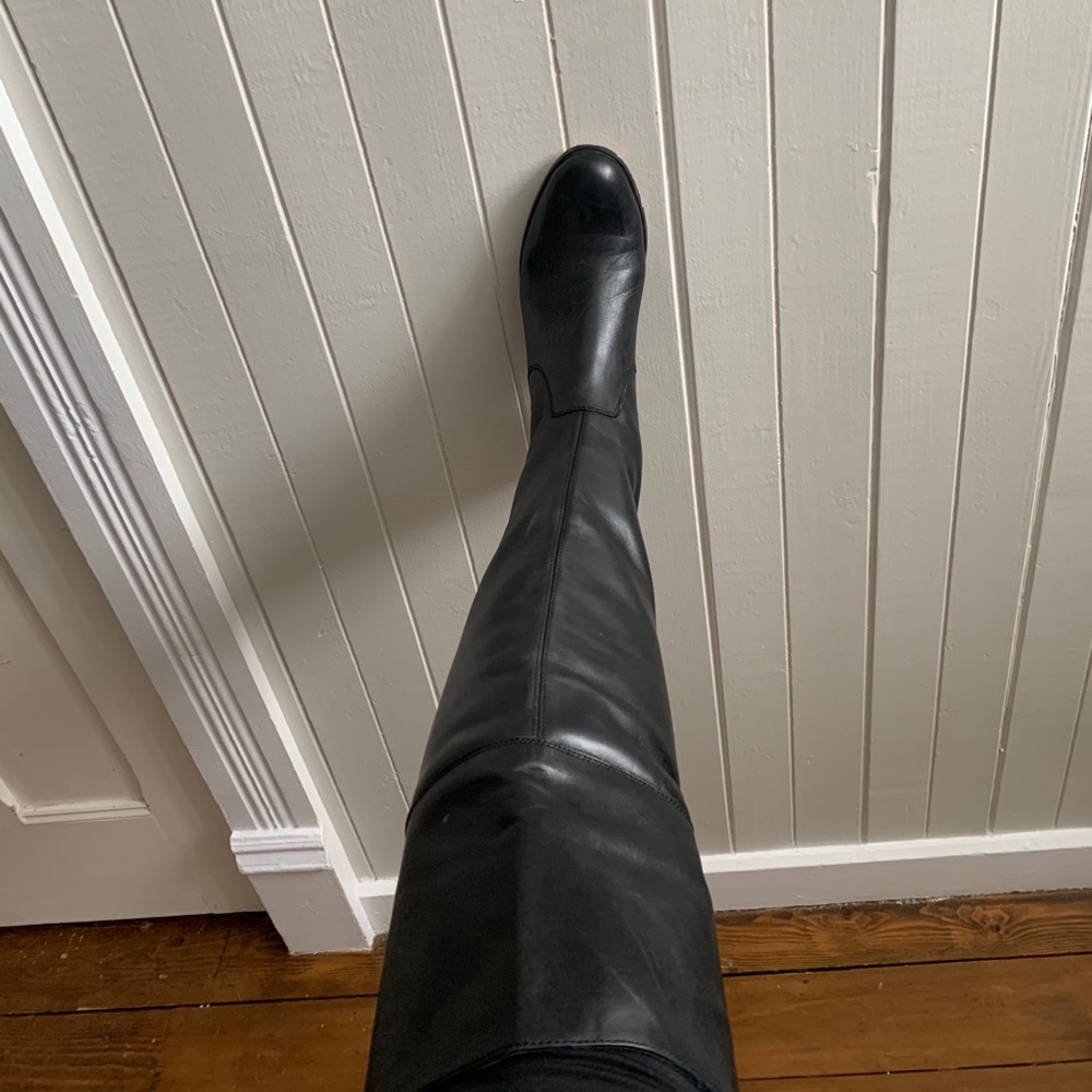 Vera wang black leather boots